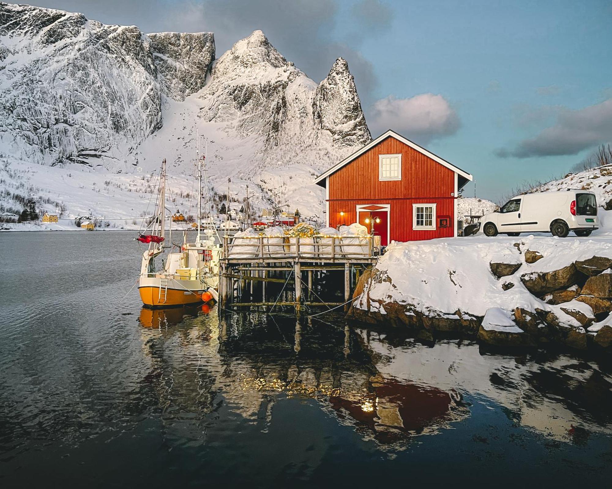 Husly Reine - Your Home With Reinebringen View Luaran gambar