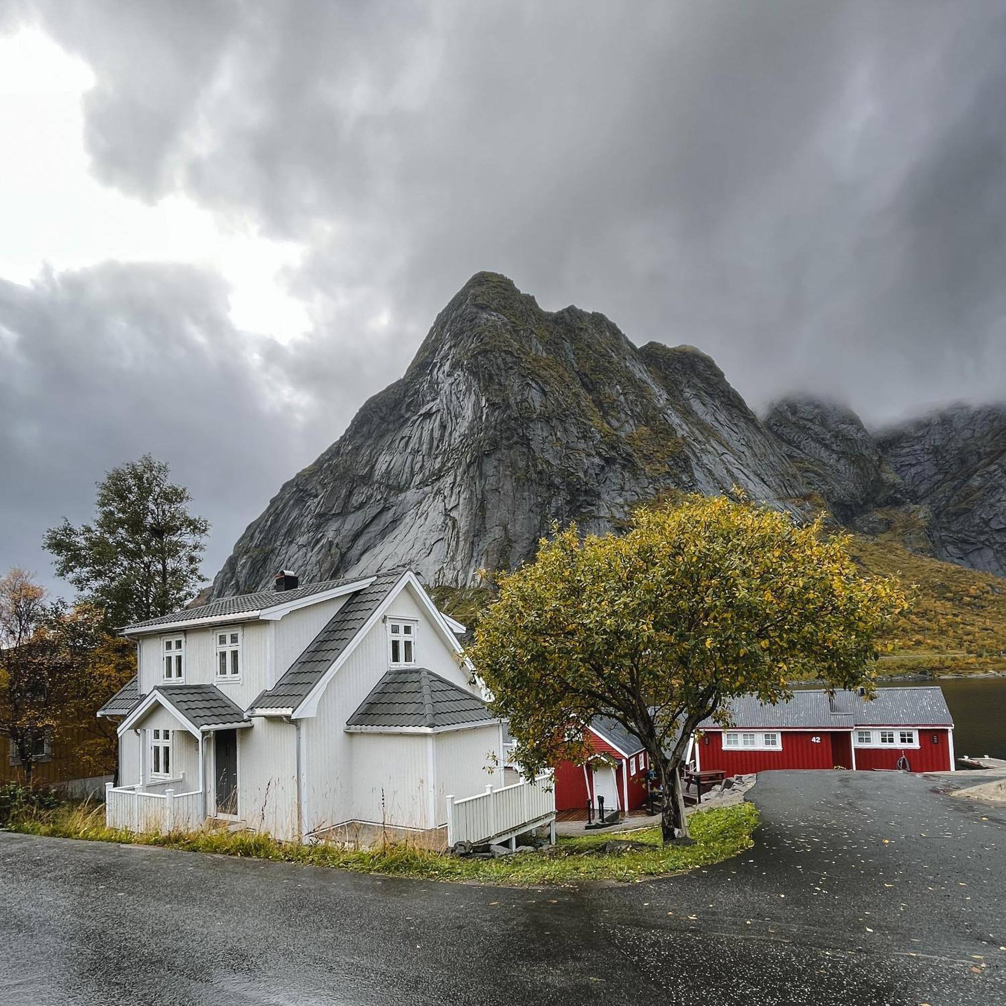Husly Reine - Your Home With Reinebringen View Luaran gambar
